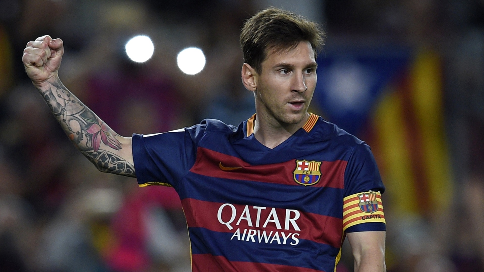 messi sepak bola