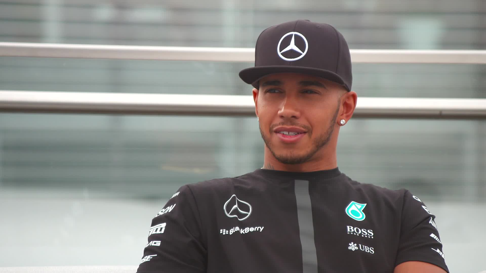 lewis hamilton f1 news