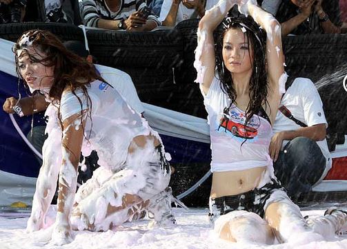 Wet Babes - Hot Sexy Groups 10