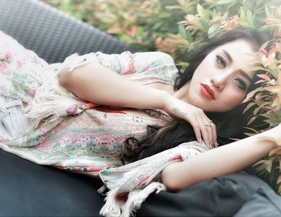 Michelle Amanda Gracelien - Selebriti 4