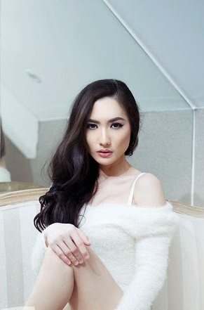 Carolina - Indonesia Girl ONLY 8