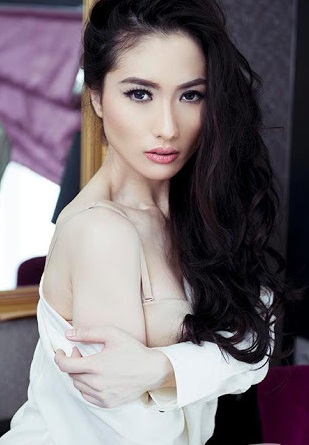 Carolina - Indonesia Girl ONLY 6