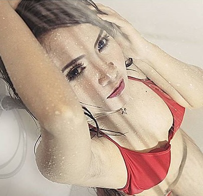 Lady in Red - Featured Models 1