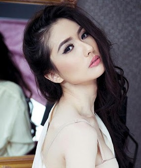 Carolina - Indonesia Girl ONLY 5