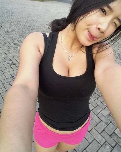 Vania Veronica Kristianti dan friends - Hot Sexy Groups 14