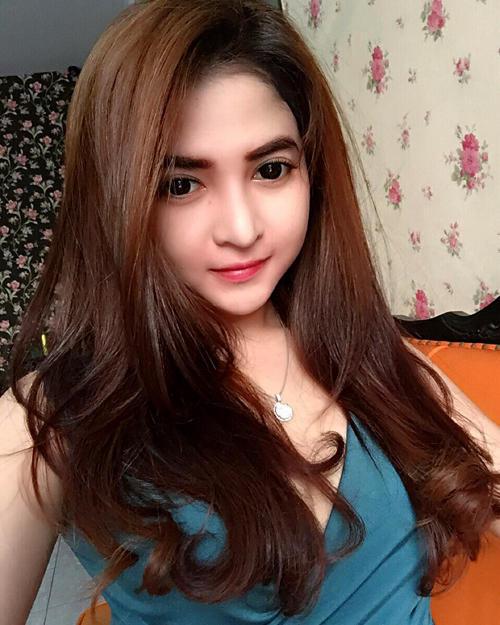 Aldira Chena - Selebriti 11