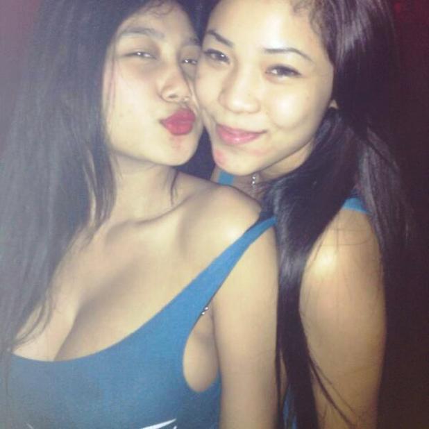 Pamela Safitri dan Ovi Savianti - Hot Sexy Groups 6