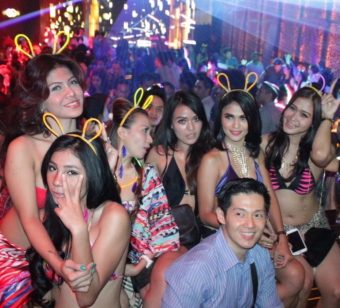 Bikini Party - Hot Group 2