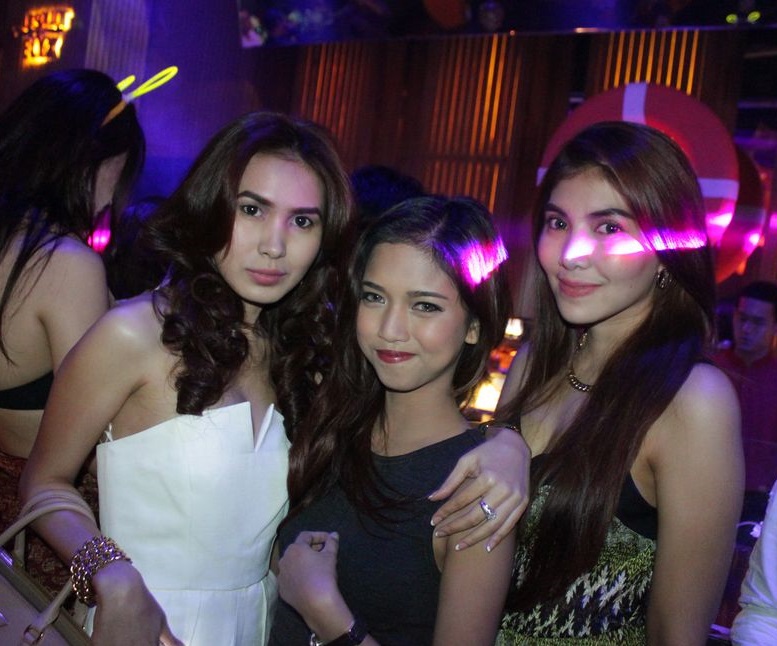 Bikini Party - Hot Group 1