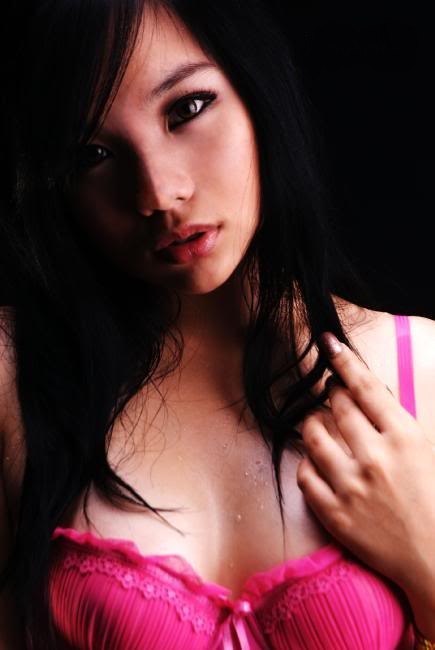 Sandra Yosefine | Featured Models6