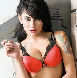 Rossa Nadya | Selebriti2